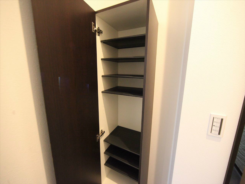 玄関　玄関　シューズボックス付（収納充実）