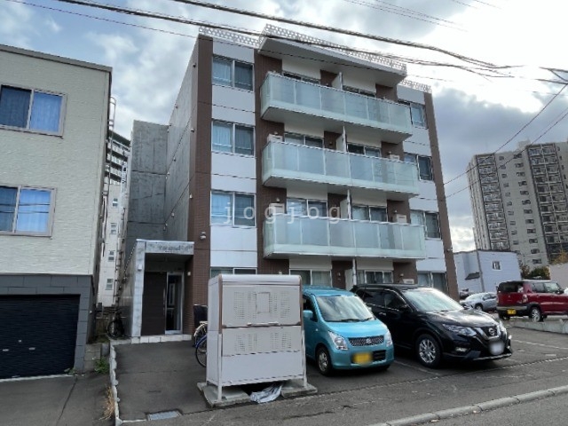 建物外観　専用ゴミステーション有