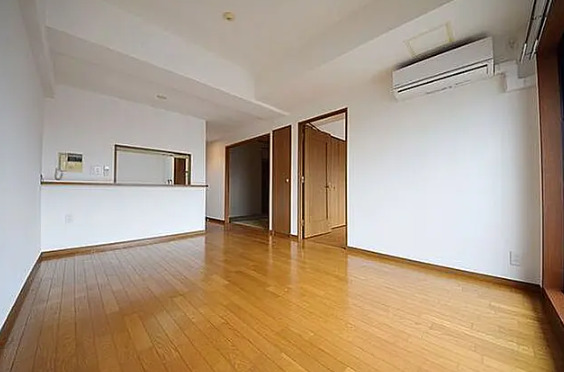 居室・リビング　写真は同タイプ住居です