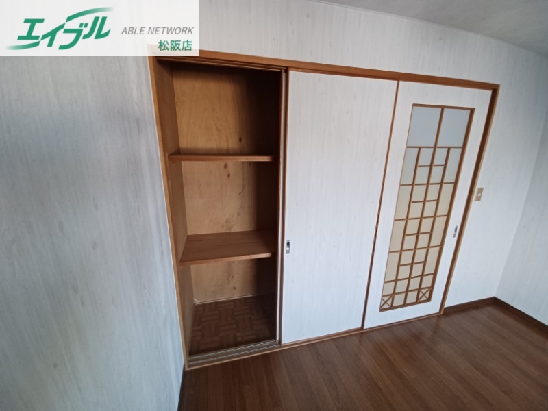 収納　同型参考写真