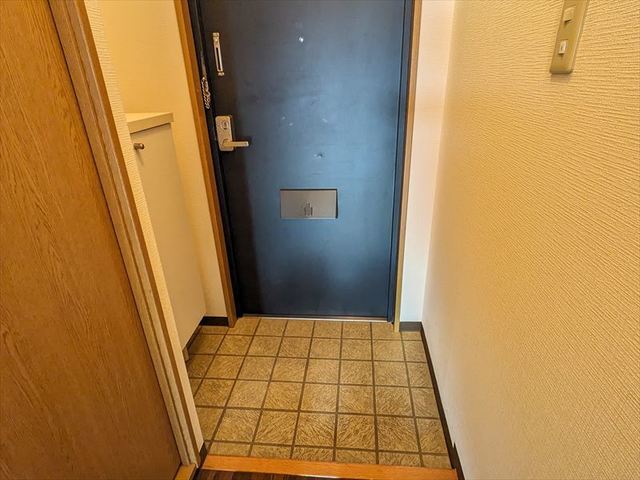 玄関　別部屋参考写真です