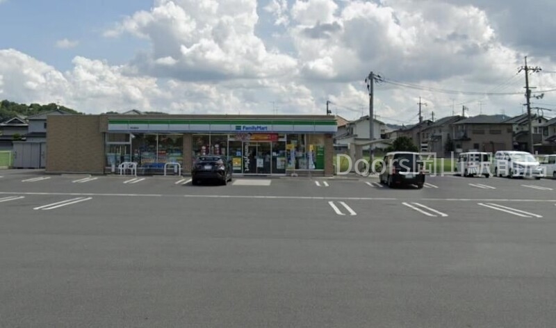 コンビニ　ファミリーマート岡山雄町店（コンビニ）まで1643m