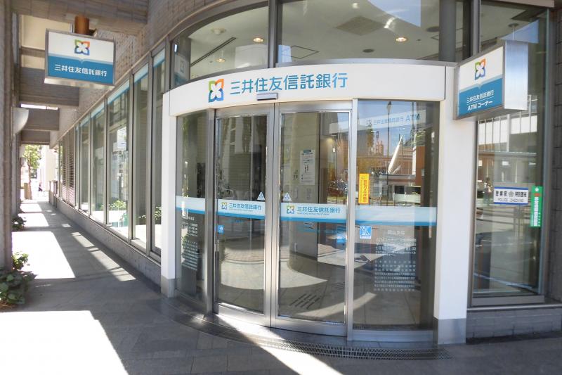 銀行　三井住友信託銀行岡山中央支店（銀行）まで775m
