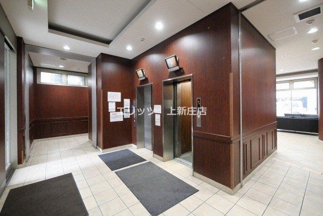 ロビー　エレベーター