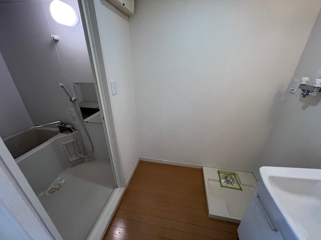 その他　参考画像（間取りは反転）　入居中の為、タイプの別のお部屋にな