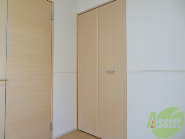 収納　クローゼットがありました。お洋服や荷物はここへ