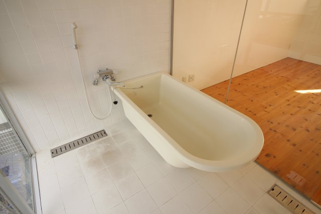 バス・シャワールーム　風呂