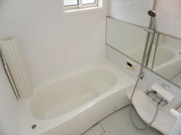 バス・シャワールーム　浴室