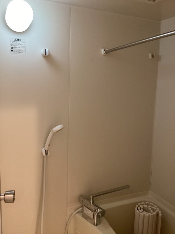 バス・シャワールーム　浴室乾燥付きの便利なお風呂!