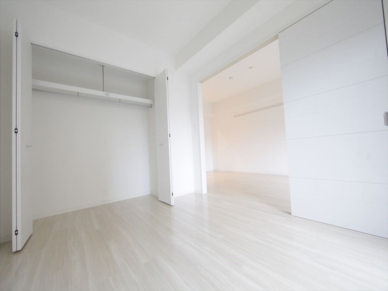 その他部屋・スペース　洋室5.8帖　クローゼット付（収納充実してます）