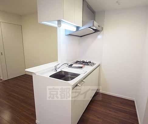 キッチン　カウンタータイプのシステムキッチン