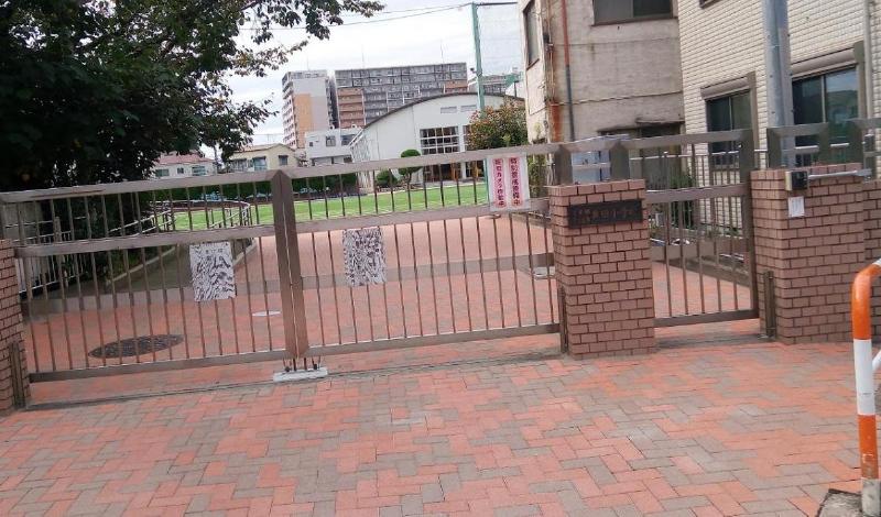 小学校　足立区立亀田小学校（小学校）まで100m