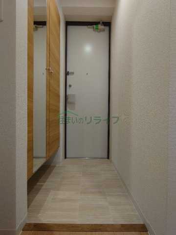 玄関　別部屋の参考写真となります