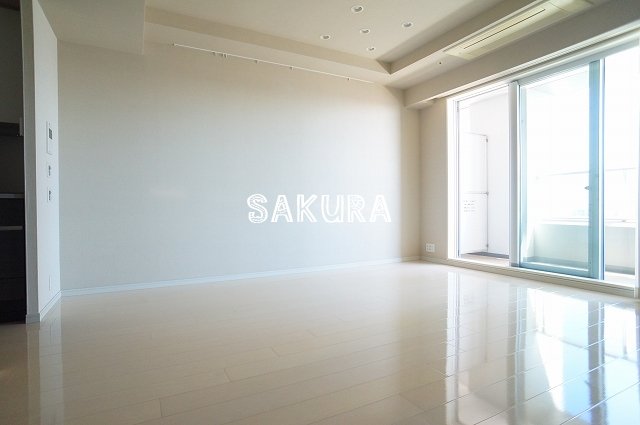 居室・リビング　開放感のあるゆったりとしたお部屋です♪