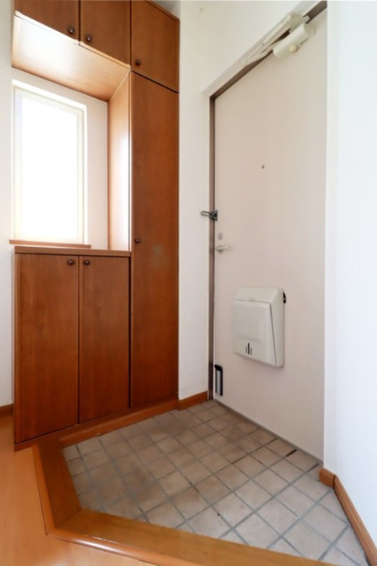 玄関　図面と現状に相違がある場合には現状を優先