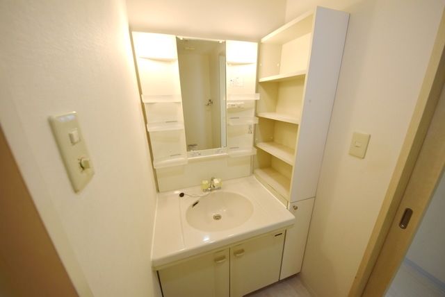洗面設備　★独立洗面台付です★