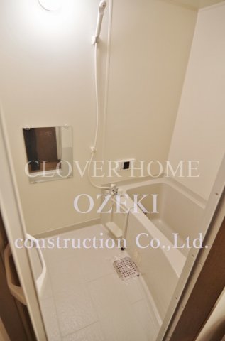 バス・シャワールーム　※写真は別部屋の物