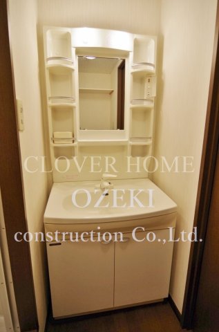 洗面設備　※写真は別部屋の物