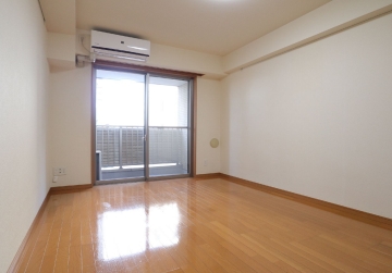 居室・リビング　☆明るい洋室☆