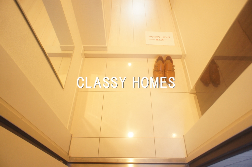 玄関　2014年竣工　グランドガーラ大森：玄関