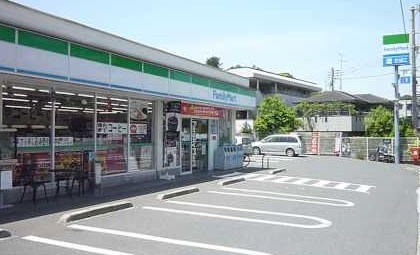 コンビニ　ファミリーマート 金沢富岡店（コンビニ）まで876m