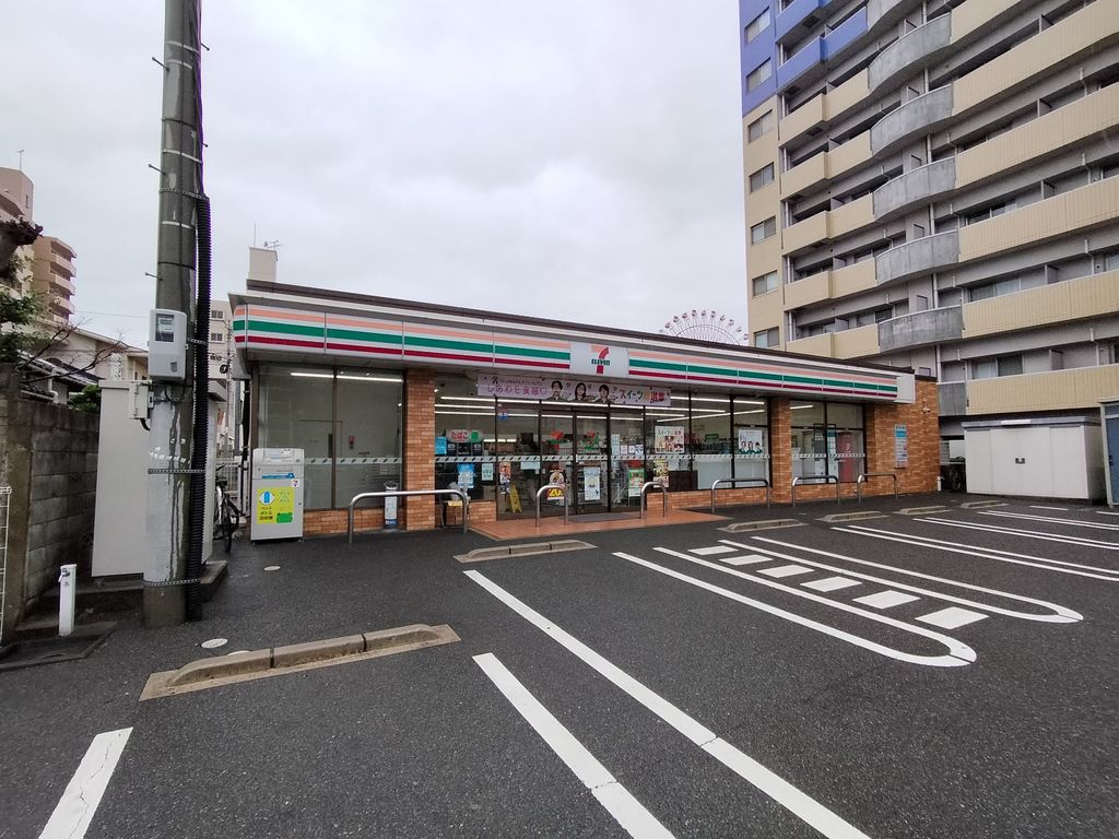 コンビニ　セブン-イレブン 小倉砂津１丁目店（コンビニ）まで670m