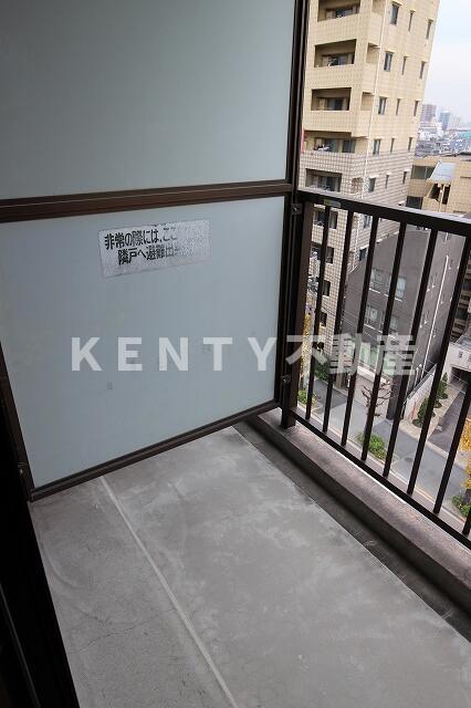 バルコニー　外からの目が気にならないバルコニーで洗濯物が干せます