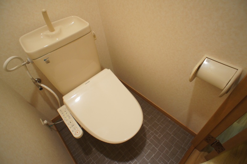 トイレ　別号室