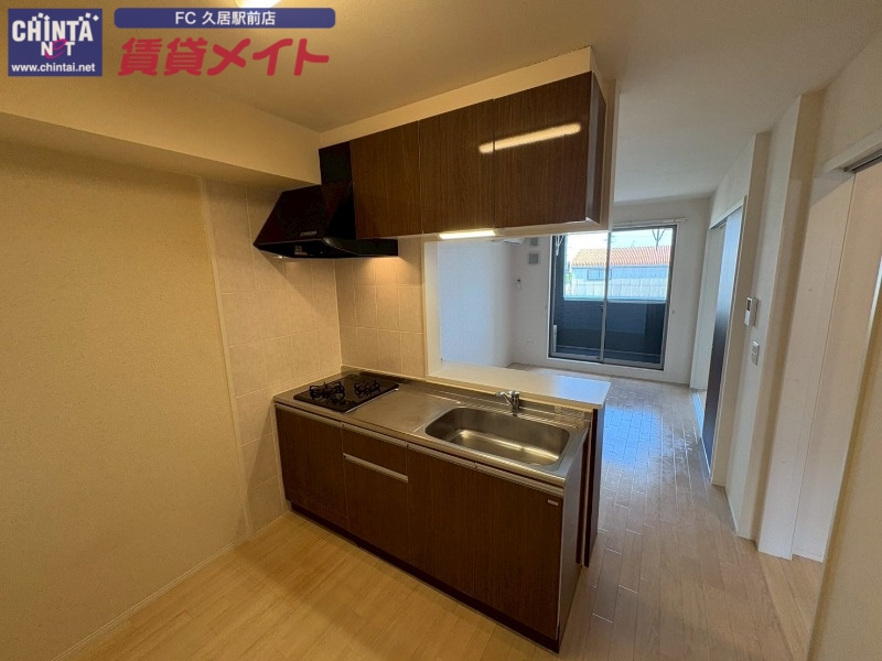 キッチン　同物件別室画像