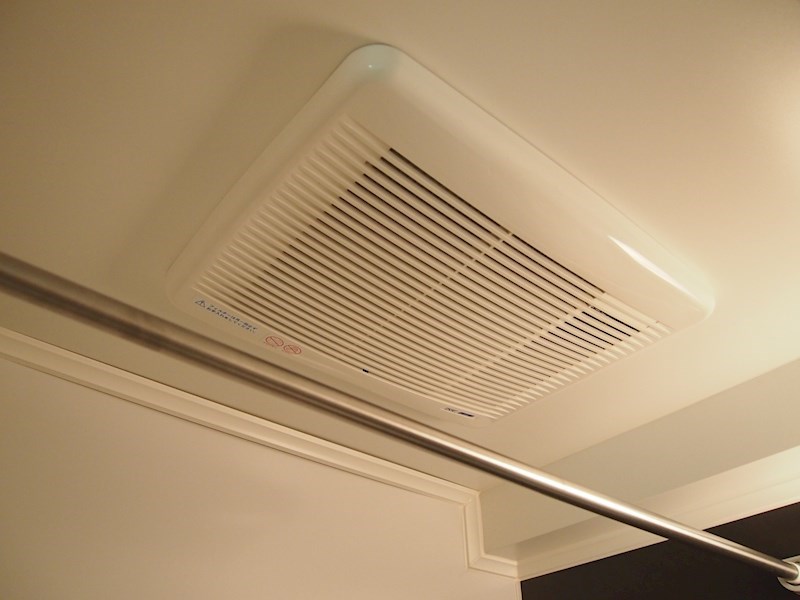 バス・シャワールーム　浴室乾燥機