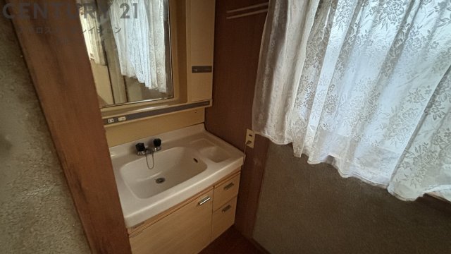 洗面設備　独立洗面台付き！