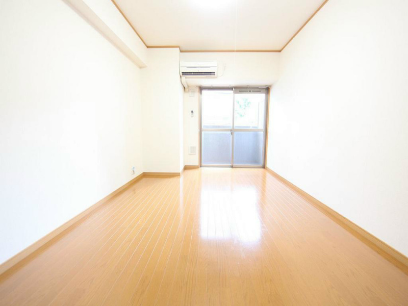 バルコニー　洋室9.2帖　エアコン完備　場る子にー