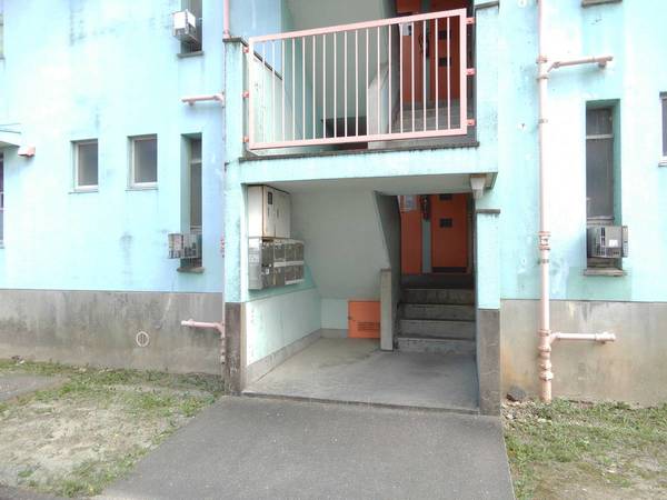 エントランス　清潔なエントランスです★