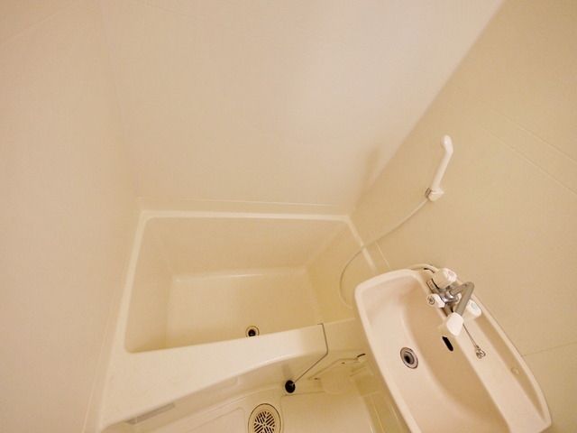 バス・シャワールーム　バスルーム