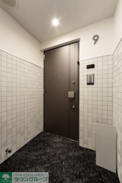 玄関　お部屋探しは株式会社　タウンハウジング　までお気軽にお問合…