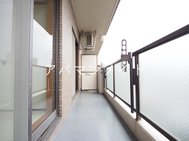 バルコニー　陽当たり良好なバルコニーです