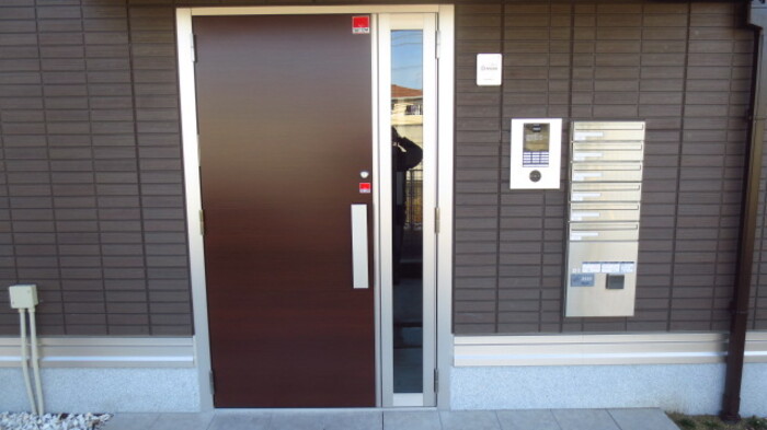 エントランス　建物の内部です