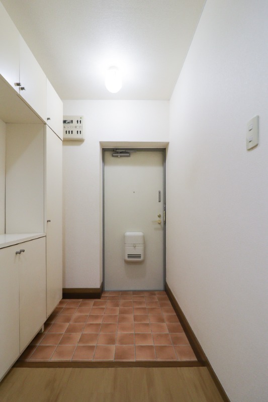 玄関　図面と現状に相違がある場合には現状を優先