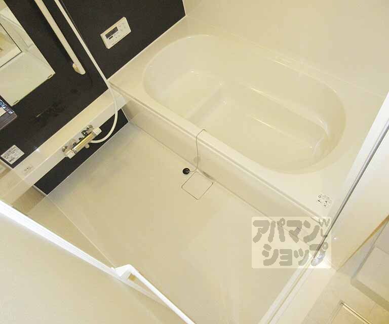 バス・シャワールーム　リラックスできるバスルーム・