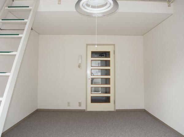 居室・リビング　内装