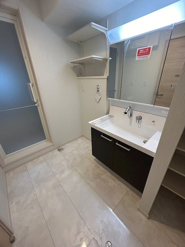 洗面設備　同仕様