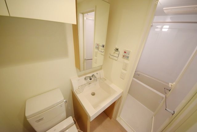 洗面設備　使いやすい洗面所です