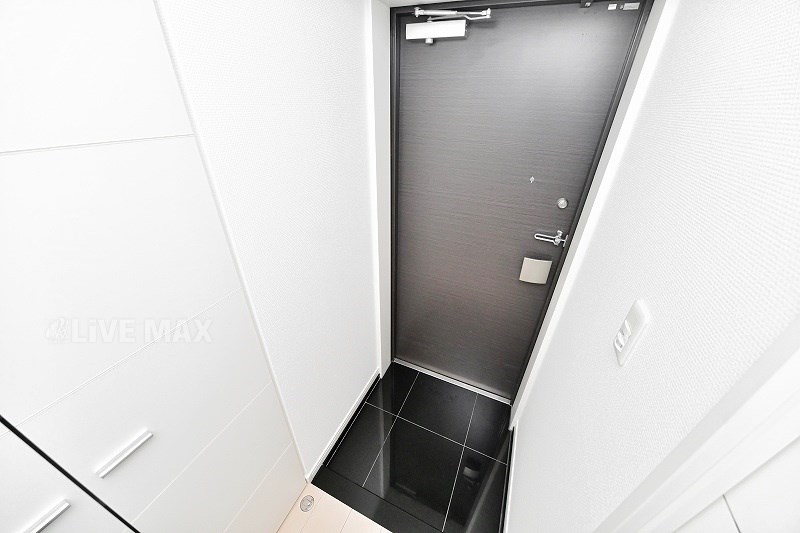 玄関　※別号室参考写真