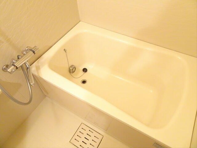 バス・シャワールーム　ゆったり過ごせるお風呂です