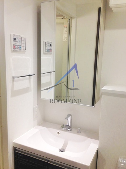 洗面設備　独立洗面台です。