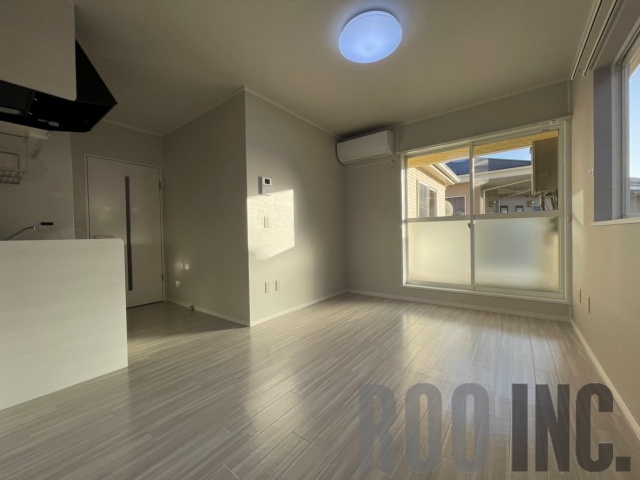 居室・リビング　写真は反転のお部屋です