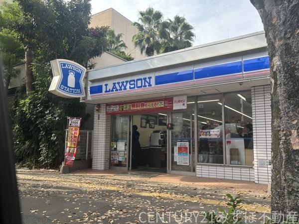 コンビニ　ローソン博多駅南1丁目店（コンビニ）まで360m