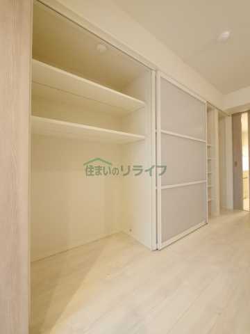 収納　MODIER ICHIGAYA(別部屋の写真となっており)