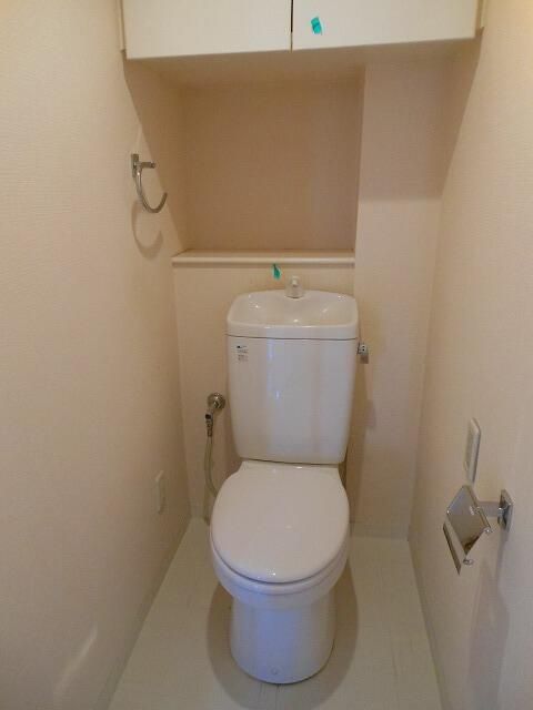 トイレ　落ち着いたトイレです