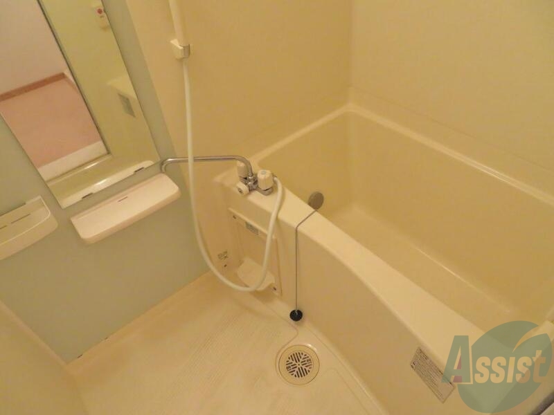 バス・シャワールーム　お風呂はもちろん綺麗にクリーニング済み。このままでも入れそう